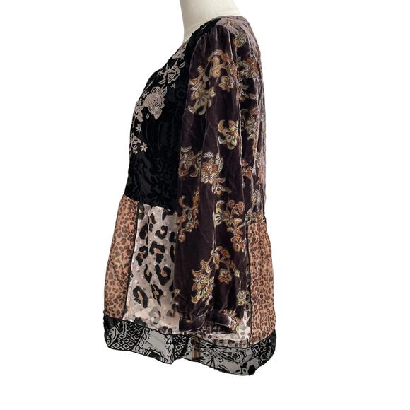 John Mark Boho Velvet Top Womens M Crushed Burnout Shirt Embroidered Dark Grunge - Picture 4 of 16